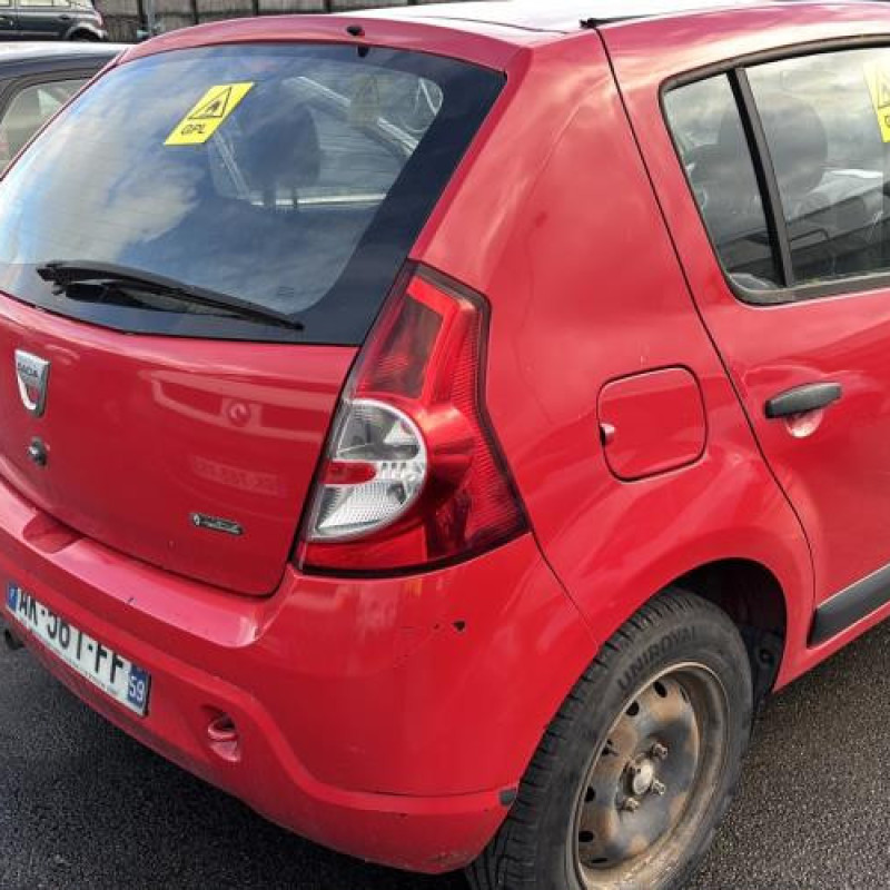 Pare boue avant droit DACIA SANDERO 1 Photo n°7