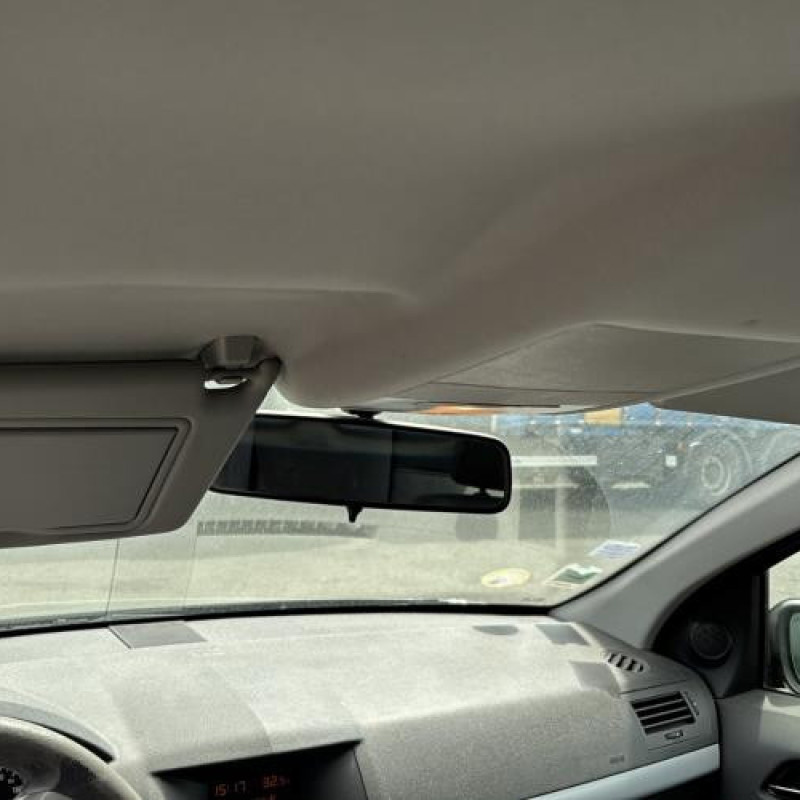 Porte avant droit OPEL ASTRA H Photo n°19