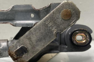 Moteur essuie glace avant PEUGEOT 107