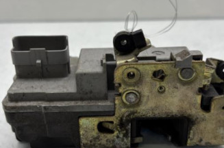 Serrure avant gauche PEUGEOT 206