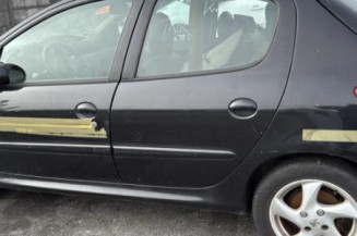 Serrure avant gauche PEUGEOT 206