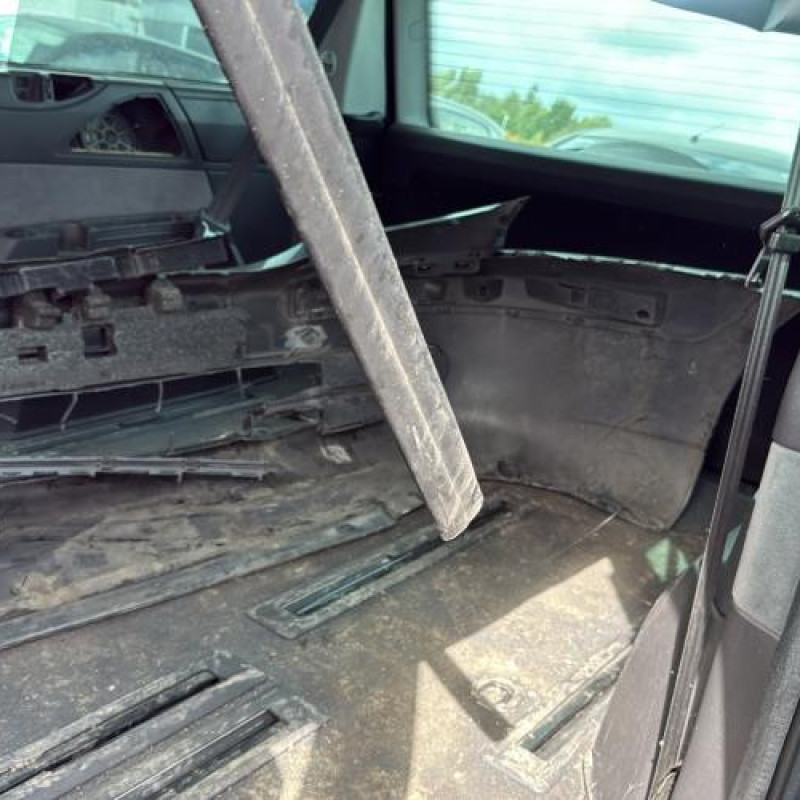 Malle/Hayon arriere CITROEN C8 Photo n°18