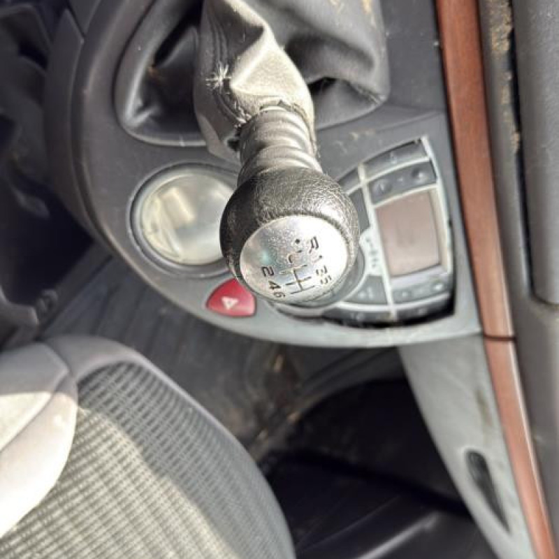 Malle/Hayon arriere CITROEN C8 Photo n°19