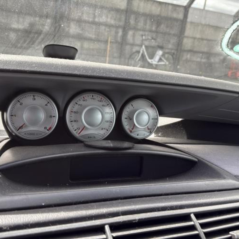 Malle/Hayon arriere CITROEN C8 Photo n°20