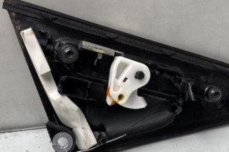 Poignee porte arriere droit RENAULT CLIO 4