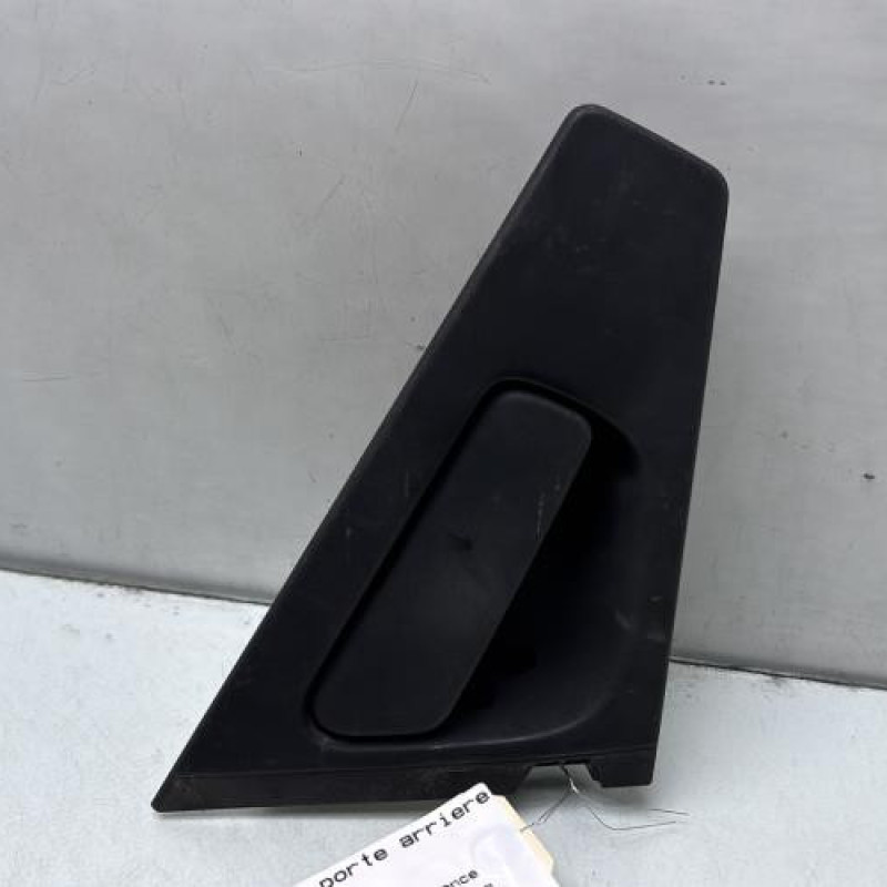 Poignee porte arriere gauche RENAULT CLIO 4 Photo n°1