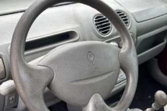 Attache ceinture arriere gauche RENAULT TWINGO 1