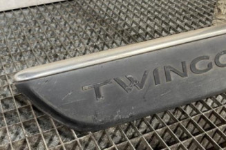 Baguette de porte arriere droite RENAULT TWINGO 3