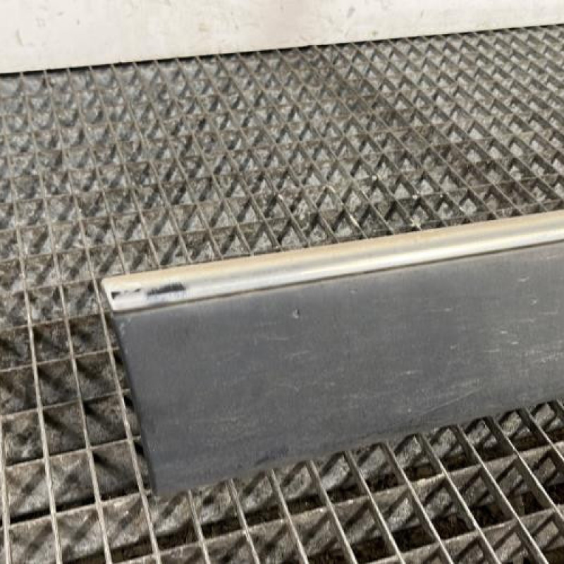 Baguette de porte avant droite RENAULT TWINGO 3 Photo n°2