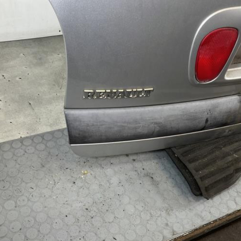 Malle/Hayon arriere RENAULT ESPACE 3 Photo n°6