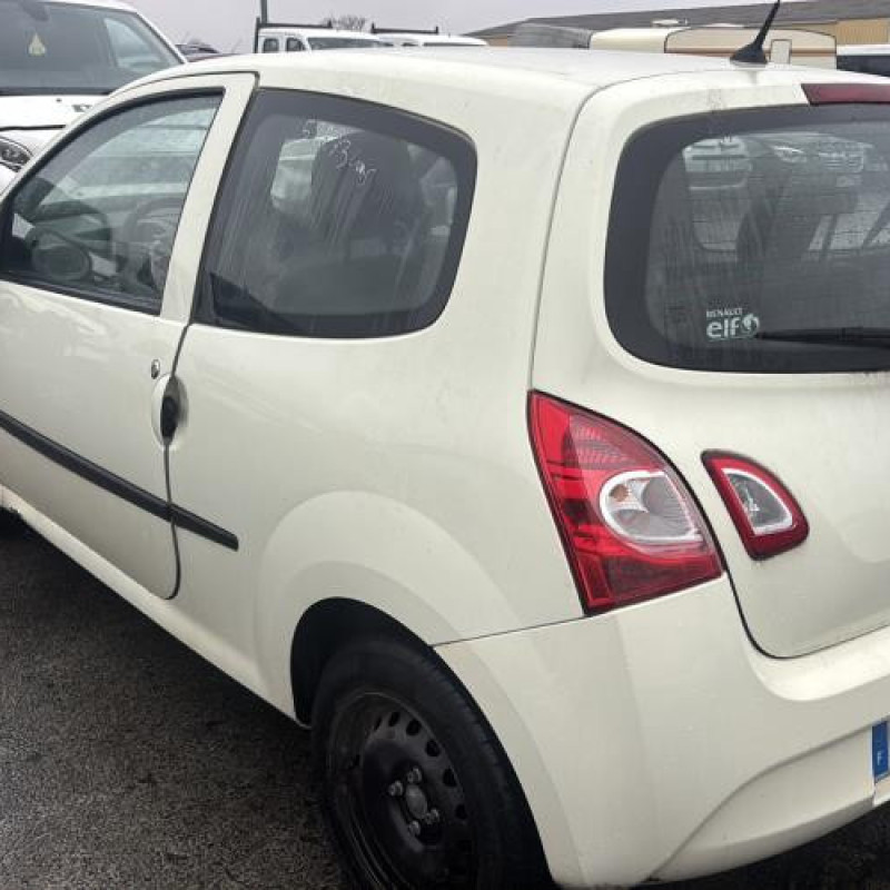 Pare choc arriere RENAULT TWINGO 2 Photo n°10