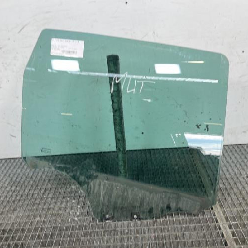 Vitre arriere droit DACIA DUSTER 1 Photo n°1