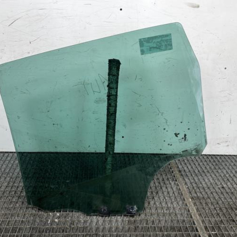 Vitre arriere droit DACIA DUSTER 1 Photo n°4