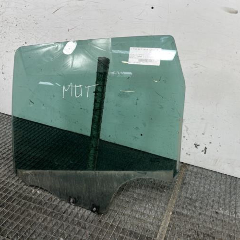 Vitre arriere gauche DACIA DUSTER 1 Photo n°3