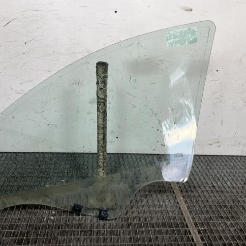 Vitre avant droit DACIA DUSTER 1 Photo n°4