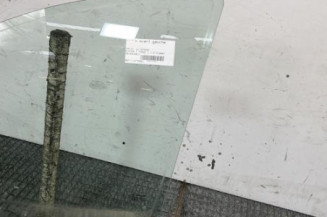 Vitre avant gauche DACIA DUSTER 1