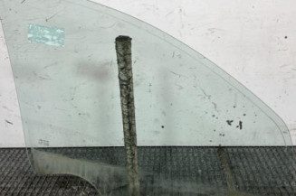 Vitre avant gauche DACIA DUSTER 1