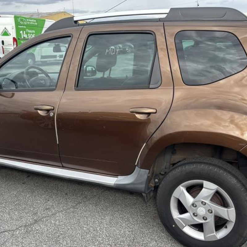 Pare boue avant gauche DACIA DUSTER 1 Photo n°11