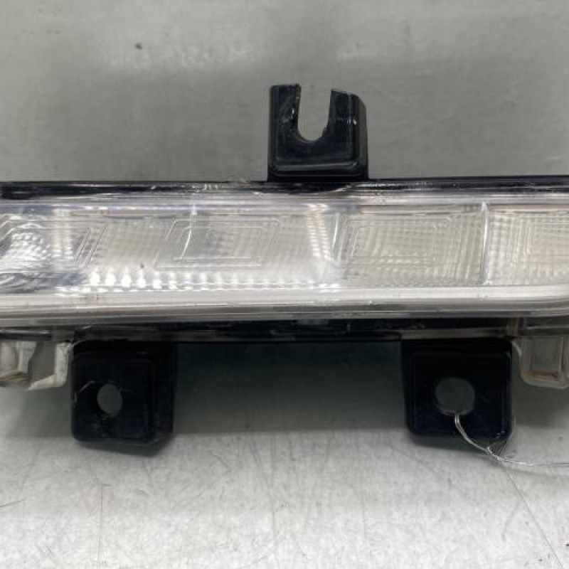 Feu diurne avant gauche RENAULT CLIO 4 Photo n°1