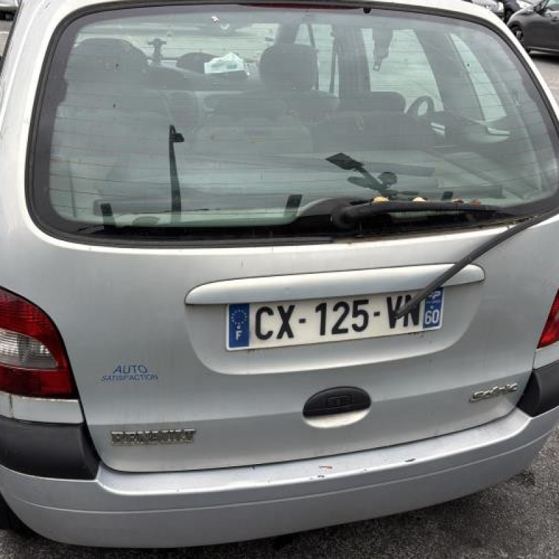 Anti brouillard droit (feux) RENAULT SCENIC 1 Photo n°8