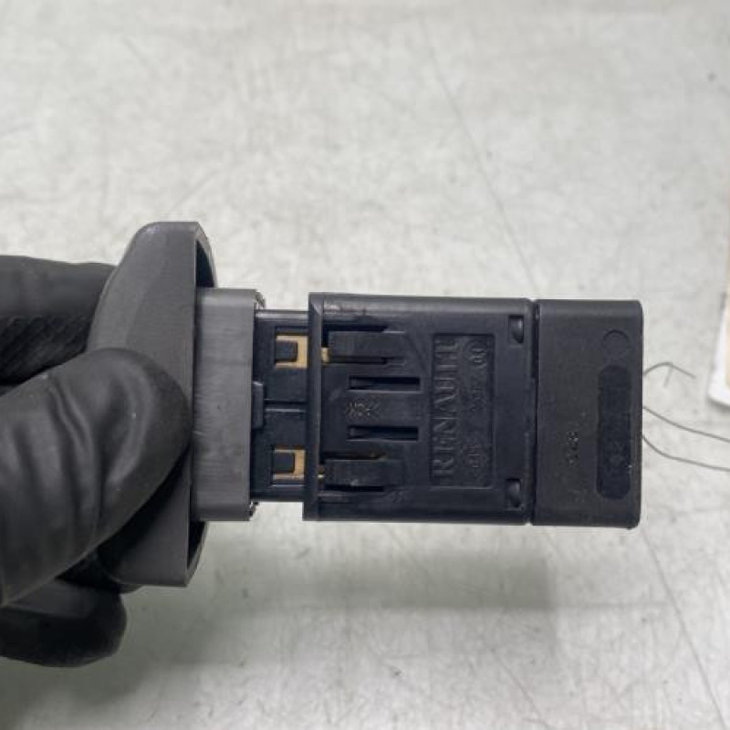 Bouton de warning RENAULT SCENIC 1 Photo n°3