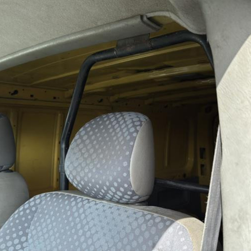 Capot RENAULT TRAFIC 2 Photo n°13