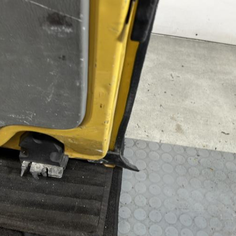 Porte de coffre droit RENAULT TRAFIC 2 Photo n°7