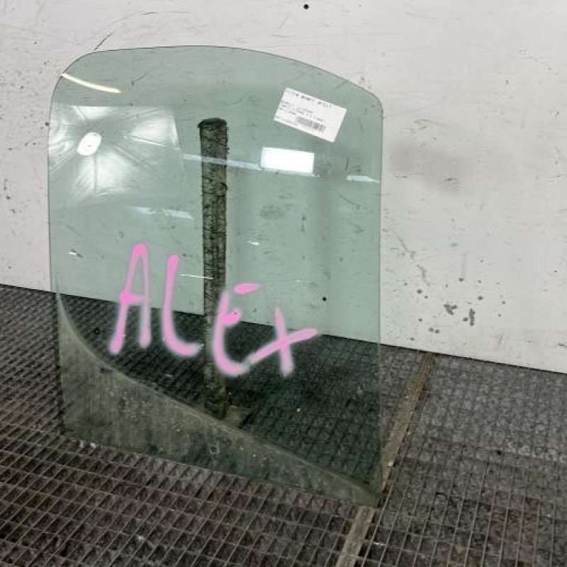 Vitre avant droit RENAULT TRAFIC 2 Photo n°3