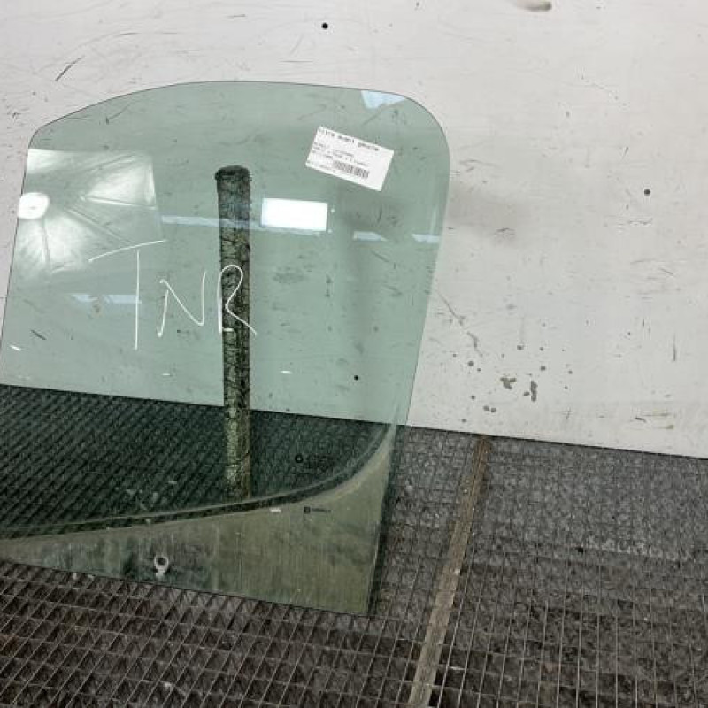 Vitre avant gauche RENAULT TRAFIC 2 Photo n°3