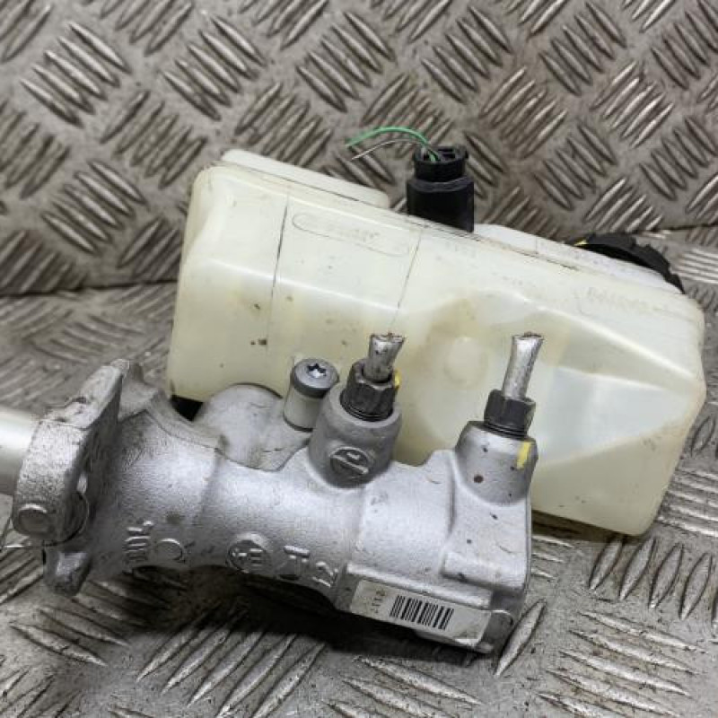 Maitre cylindre (freinage) DACIA SANDERO 2 Photo n°3