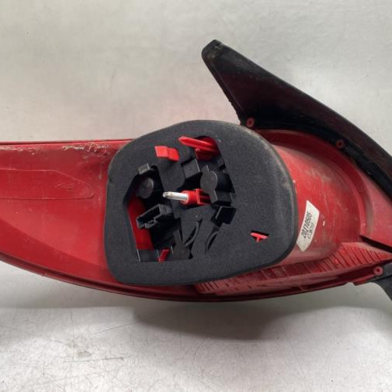 Feu arriere principal droit (feux) PEUGEOT 206+ Photo n°2