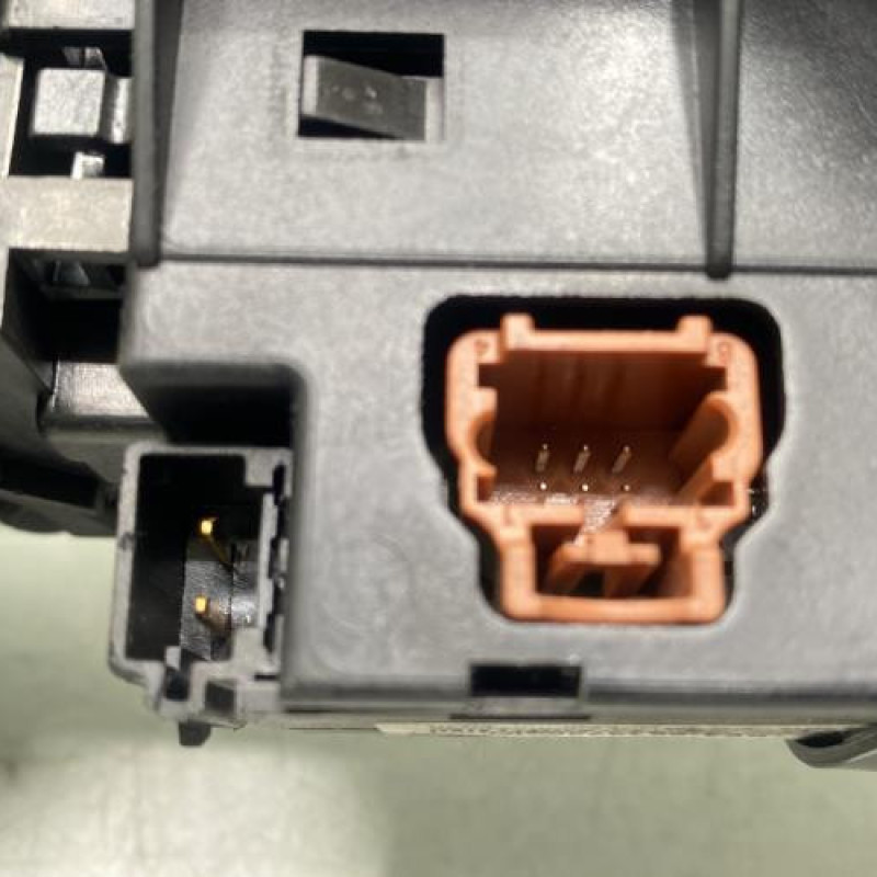 Com (Bloc Contacteur Tournant+Commodo Essuie Glace+Commodo Phare) PEUGEOT 206+ Photo n°7