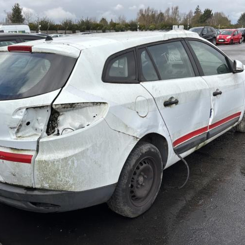 Renfort pare choc arriere (traverse) RENAULT MEGANE 3 Photo n°10