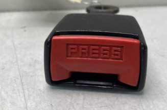 Attache ceinture arriere gauche RENAULT TWINGO 1