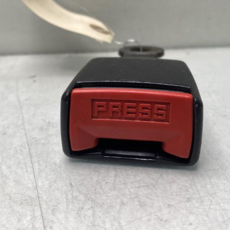 Attache ceinture arriere gauche RENAULT TWINGO 1 Photo n°3