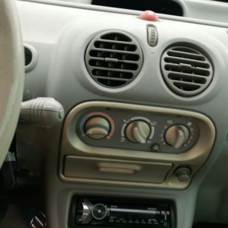 Pretensionneur de ceinture avant gauche RENAULT TWINGO 1 Photo n°7