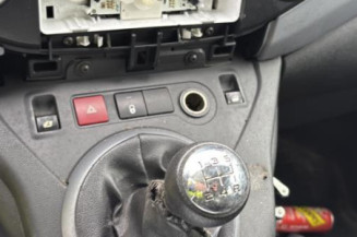 Poignee porte avant droit CITROEN BERLINGO 2