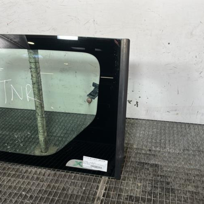 Vitre arriere gauche CITROEN BERLINGO 2 Photo n°3