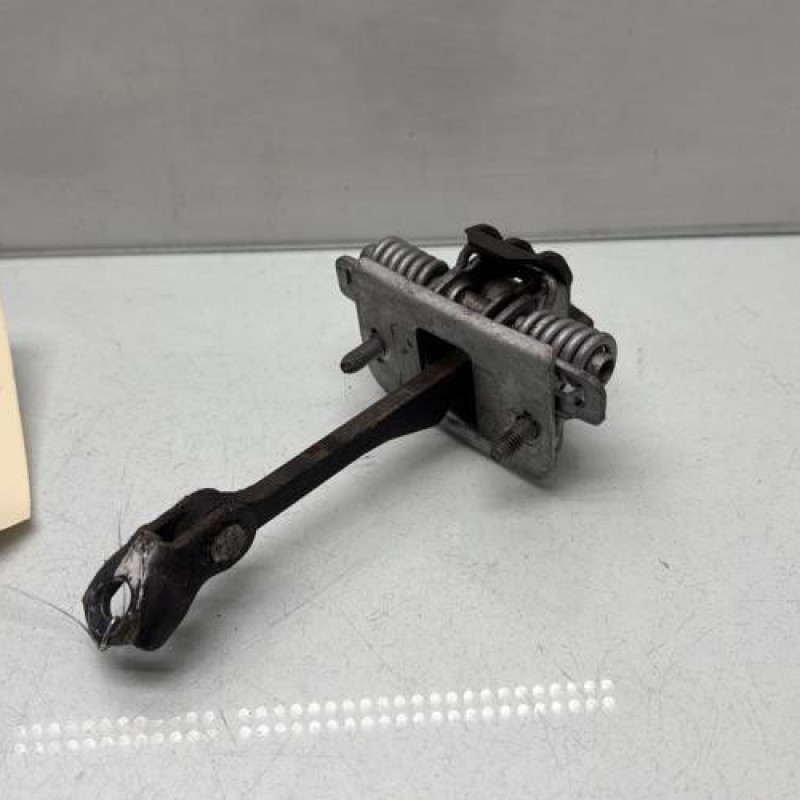 Arret de porte avant gauche CITROEN BERLINGO 2 Photo n°4