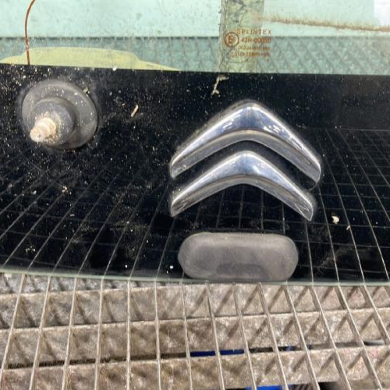 Lunette arriere CITROEN C1 1 Photo n°4