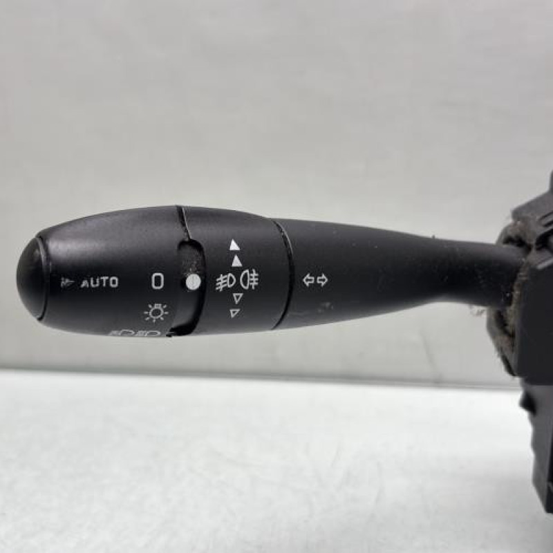 Com (Bloc Contacteur Tournant+Commodo Essuie Glace+Commodo Phare) CITROEN XSARA Photo n°2