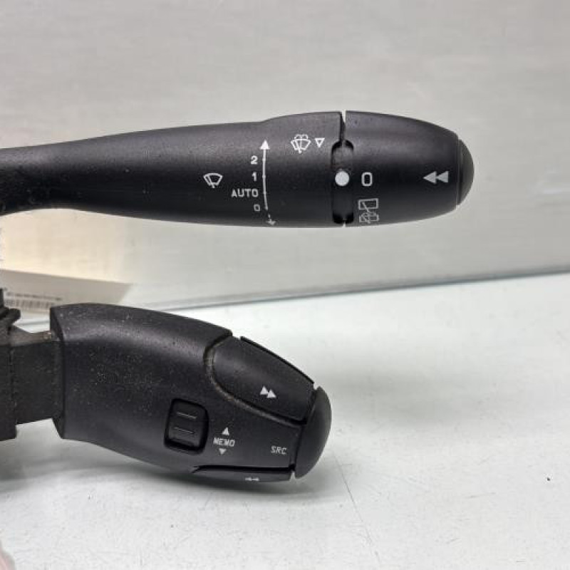 Com (Bloc Contacteur Tournant+Commodo Essuie Glace+Commodo Phare) CITROEN XSARA Photo n°4