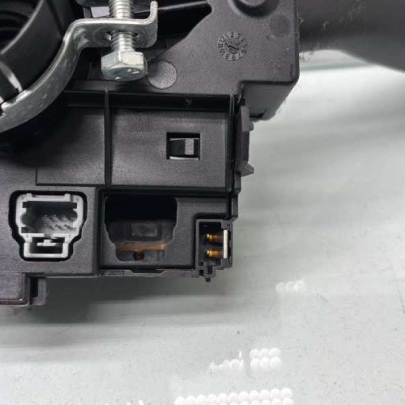 Com (Bloc Contacteur Tournant+Commodo Essuie Glace+Commodo Phare) CITROEN XSARA Photo n°9