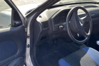 Pare boue avant gauche PEUGEOT 106