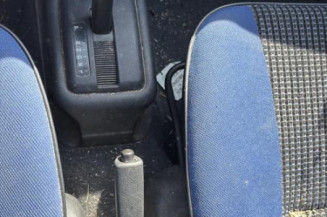 Pare boue avant gauche PEUGEOT 106