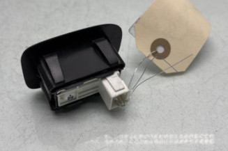 Interrupteur de leve vitre arriere gauche PEUGEOT 2008 1