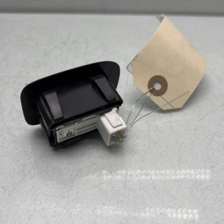 Interrupteur de leve vitre arriere gauche PEUGEOT 2008 1