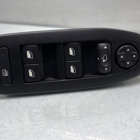 Interrupteur de leve vitre avant gauche PEUGEOT 2008 1 Photo n°1