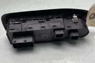 Interrupteur de leve vitre avant gauche PEUGEOT 2008 1