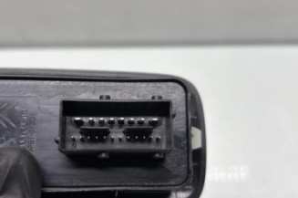 Interrupteur de leve vitre avant gauche PEUGEOT 2008 1